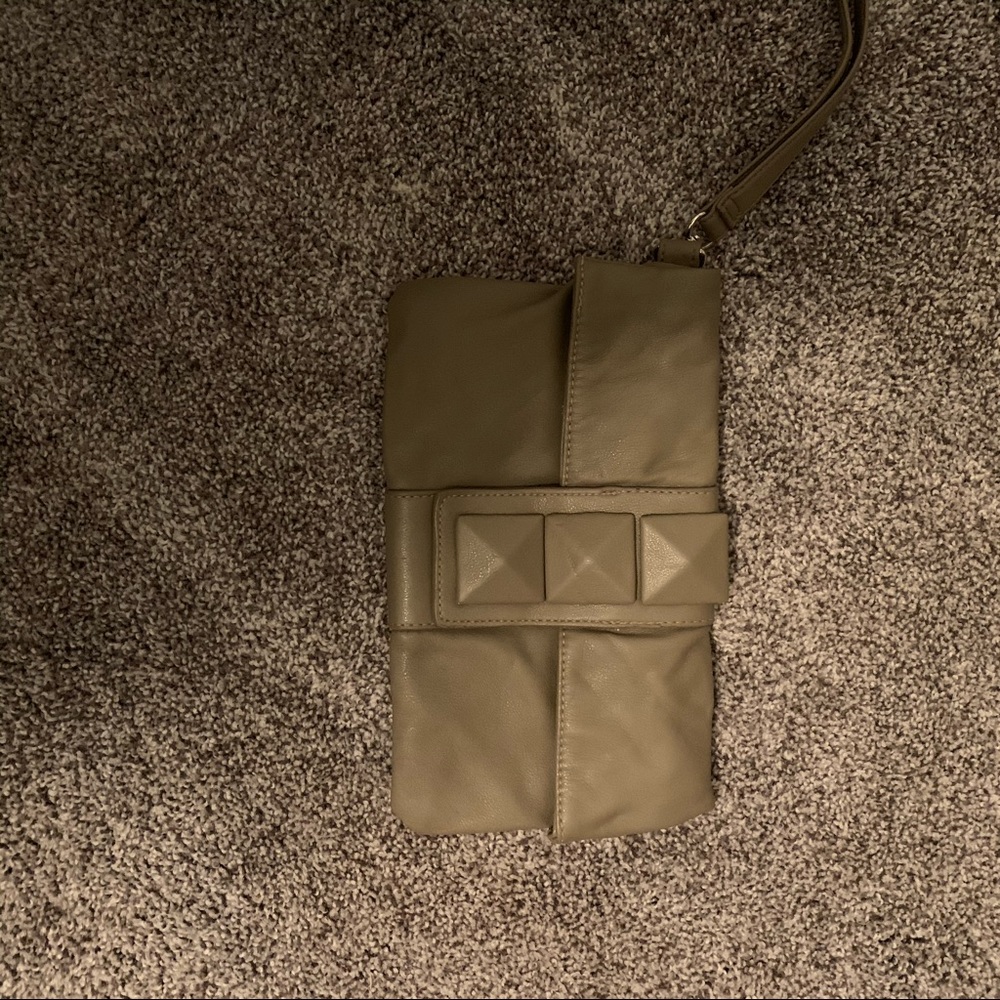 Tan clutch great condition